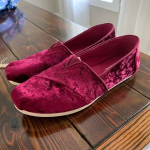 Velvet TOMS